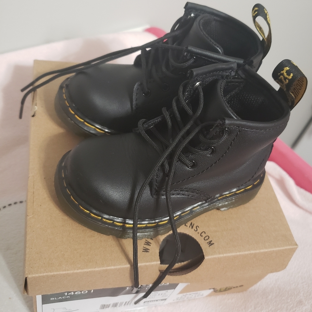 Toddler Dr.Martens boots